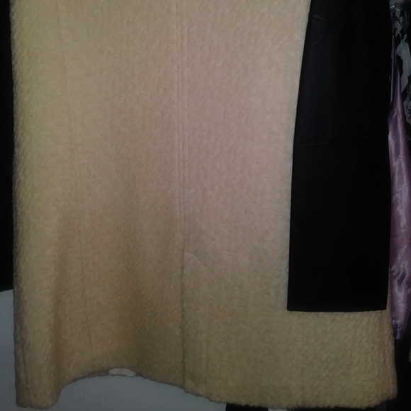 Jacket - Picture 3 of 6